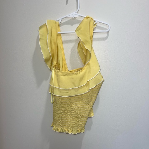 LIKELY Athena top in yellow - Picture 2 of 3